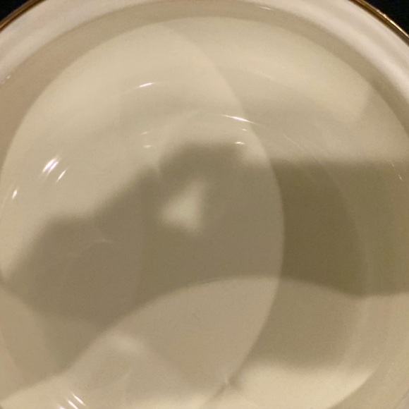 Vintage Cornucopia Enamelware.  8”pot.  Brass knobs and handles - Picture 5 of 6